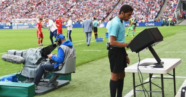 Video assistant referee, la Premier League non vuole introdurre la Var