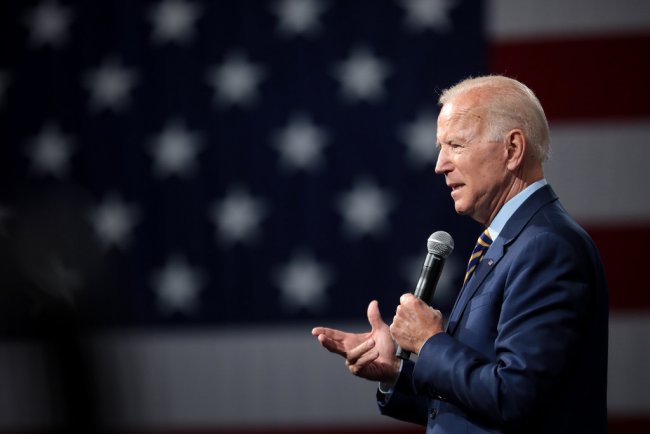 Biden: “Non comprate il petrolio di Mosca”