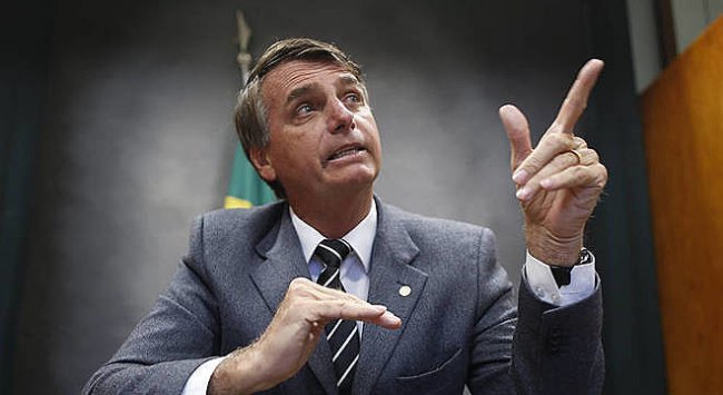 Bolsonaro annuncia il golpe davanti a 50 ambasciatori in diretta Tv